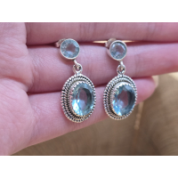 Echt zilveren oorbel stekers met topaas